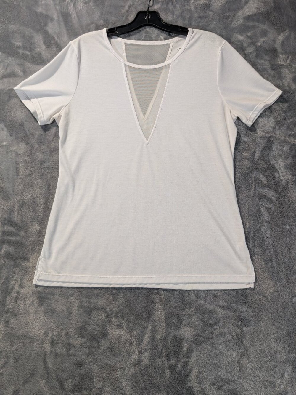 Activ8 White Sheer Mesh Inset Plunge Neck Short Sleeve Athleisure Top Large